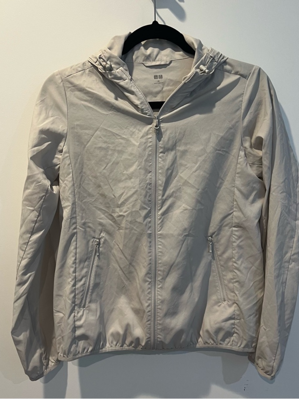 UNIQLO - Women’s Lightweight Beige Hooded Running Jacket